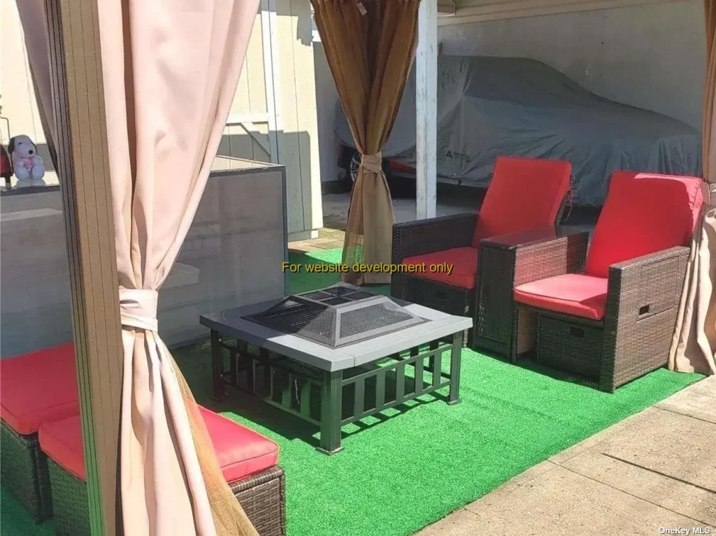 DEMO/TEST North Queens Avenue, Village of Lindenhurst, Town of Babylon, Suffolk County, New York, 11757, United States